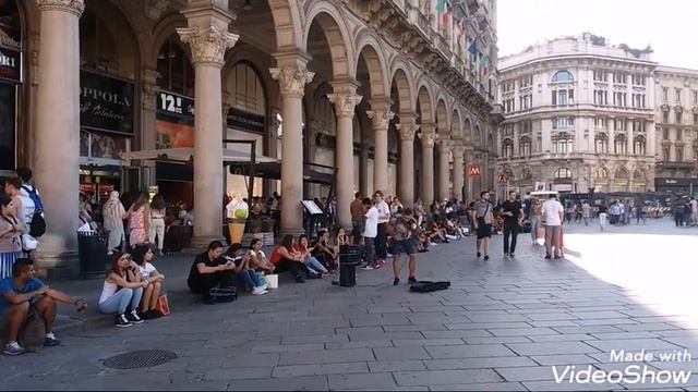 Piazza del Duomo, Milano! Прогулка с доченькой возле Дуомо! Милан смотреть онлайн