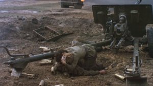 "Танго у разбитого танка"("У полустанка") муз. Е.Жарковского, сл. А.Поперечного