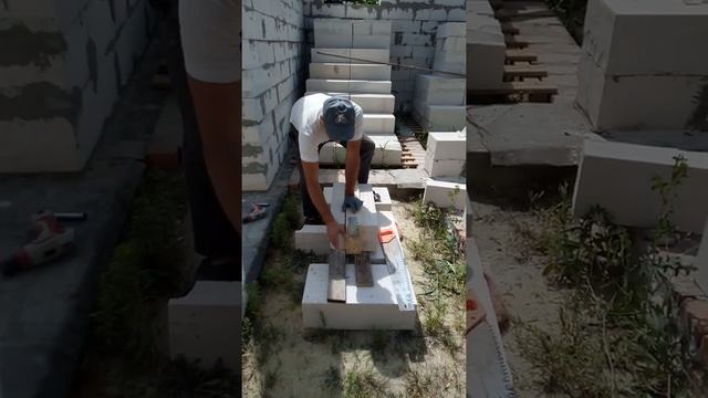 Как ровно распилить газоблок 600.300.200 , Мой вариант вам в помощь) смотреть онлайн