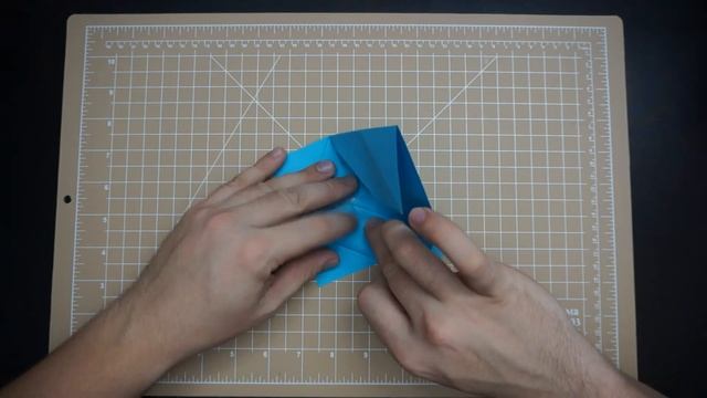 How to make an origami heart with wings. Как сделать бумажное крылатое сердце - оригами. смотреть онлайн