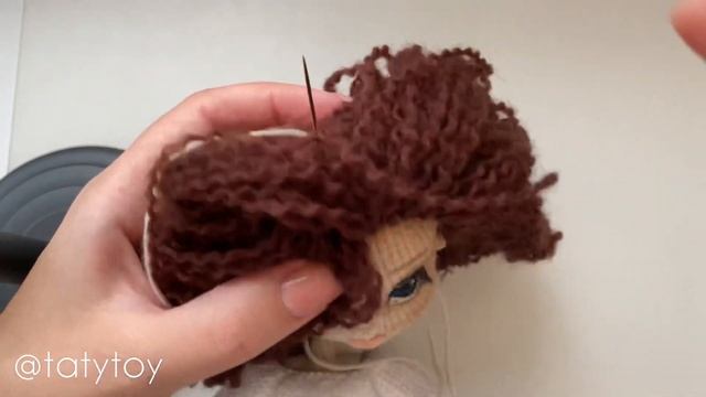 Как закрепить голову вязаной кукле амигуруми. Поворотная голова вязаной кукле. смотреть онлайн