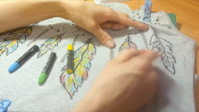 DIY:ШЬЕМ КРОП-ТОП с БАХРОМОЙ из МАЙКИ +ДЕКОР.РИСУНОК/CROP TOP TUTORIAL смотреть онлайн