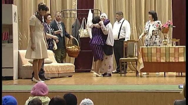 "Әни килде"( театр на татарском языке)Нәдер авылы "Илһам" халык театры 2009ел. смотреть онлайн