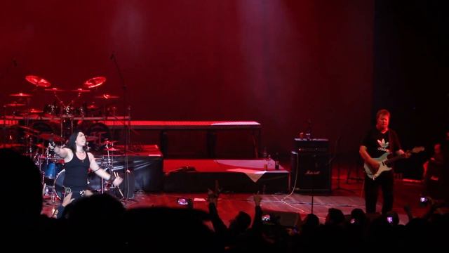 Forever - Timo Tolkki in Medellín смотреть онлайн