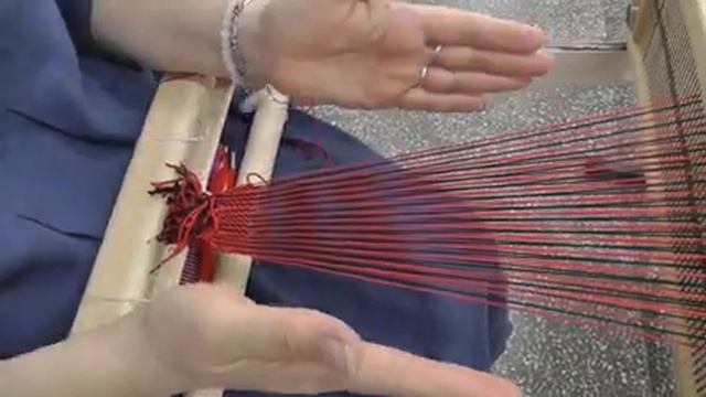Ткачество на настольном ткацком станке. Часть 2. Полотняное переплетение смотреть онлайн