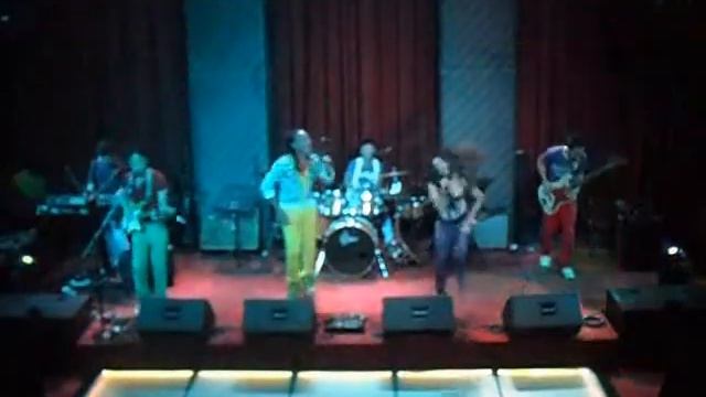Childanthem band - Rolling in a deep смотреть онлайн