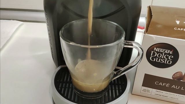 Making Dolce Gusto Café au Lait in KRUPS Mini Me смотреть онлайн