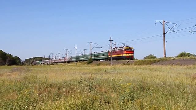 ЧС4Т с поездом №429 Анапа - Екатеринбург смотреть онлайн