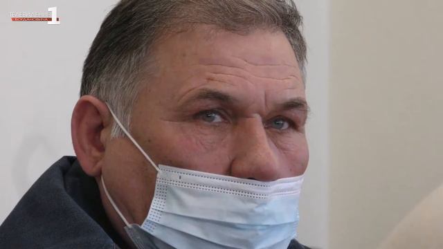 Не все депутаты знают, что это за год Героев смотреть онлайн