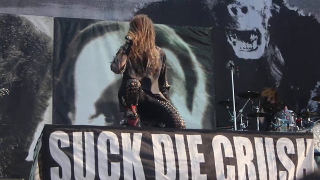 Rob Zombie - "Living Dead Girl" - Hellfest 2014 смотреть онлайн