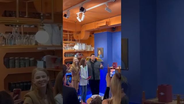 Сергей Жуков зашел в кафе, где его узнали...Смотрите, что было дальше!