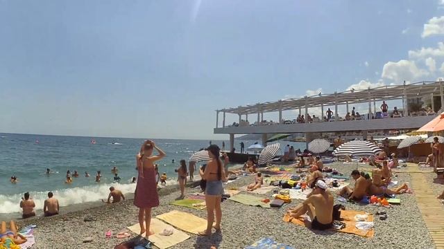 #175. Ялтинские пляжи в разгар сезона 2020. Массандровский пляж. Туристы в Крыму. Июль. Крым. Ялта смотреть онлайн