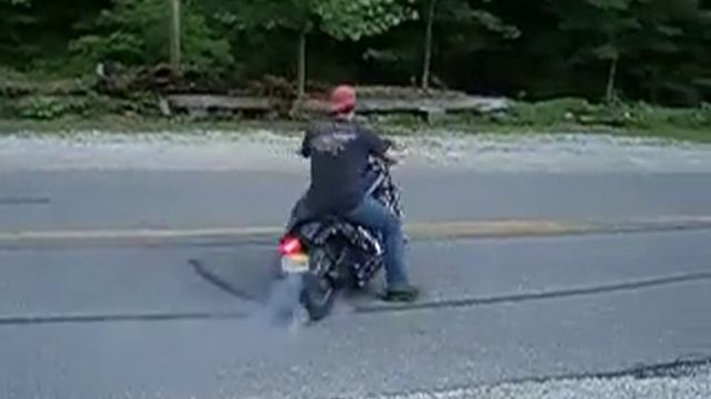 05 Harley Night Train Burnout смотреть онлайн