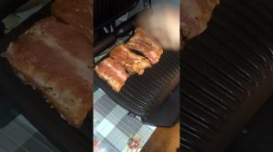 Свиные рёбра на гриле TEFAL OPTIGRILL