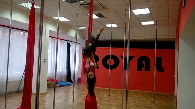 Оксана Власюк, флажок на полотнах, ROYAL pole dance смотреть онлайн