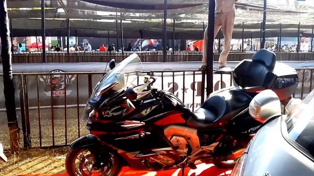 Honda Goldwing @ ISF Pune, 2016 смотреть онлайн