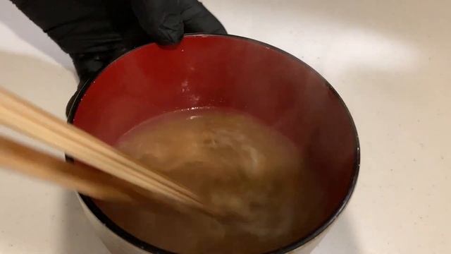 サッポロ一番をアレンジしたガリバタ油そばが旨すぎて食べてるのに食欲が湧いた
