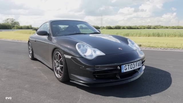 Porsche 911 GT3 vs Cayman GTS | evo TRACK BATTLE смотреть онлайн