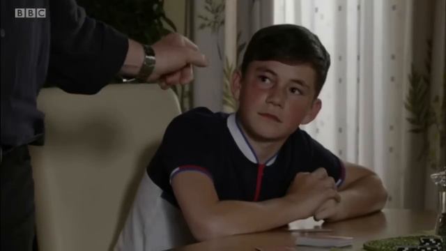 EastEnders - Phil Mitchell Vs. Karen Taylor & Gray Atkins (31st May 2019) смотреть онлайн