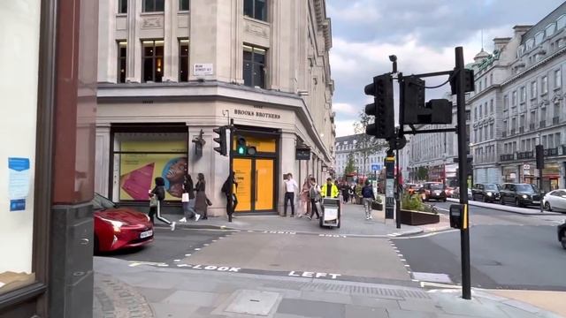 London’s Walking in Oxford Street, Oxford Circus, Regent Street | 02 June 2021 смотреть онлайн