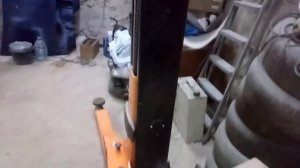 Установка двухстоечного подъёмника с нижней синхронизацией.