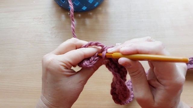 ?ПОВЯЗКА на голову ? CROCHET easy Headband for beginners смотреть онлайн