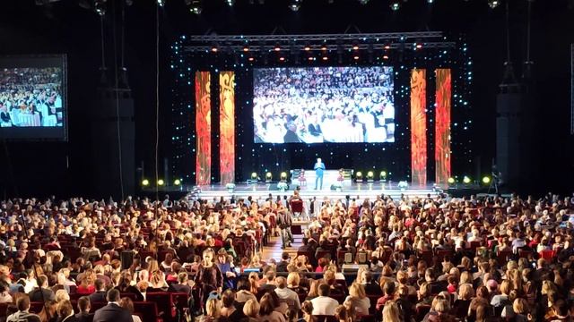 WES семинар компании Amway. Выступление Коронованного НПА Жанболата Бекмусаева. Лужники, 19.10.2019 смотреть онлайн