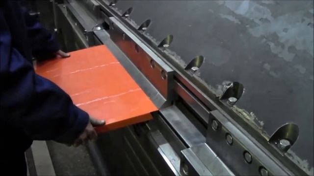 Электромеханический листогиб для производства фасадных кассет ЛЭ 1,5 30001 смотреть онлайн