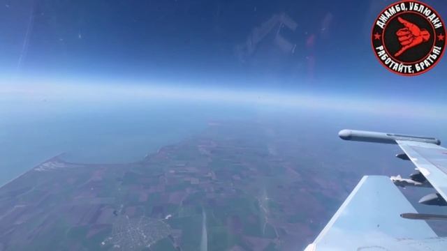 ‼️??Редкие красивые кадры: Су-30СМ ВВО прикрывает наши войска на Запорожском и Угледарском фронтах смотреть онлайн