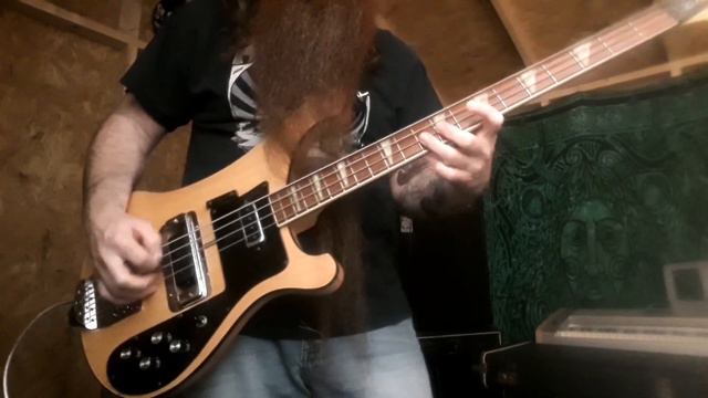 Rickenbacker (4003sw) Standard vs (4001) Rick-O-Sound смотреть онлайн
