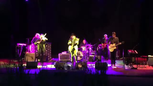 The Waterboys - Medicine Bow смотреть онлайн