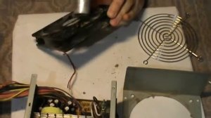 Чистка блока питания от пыли.