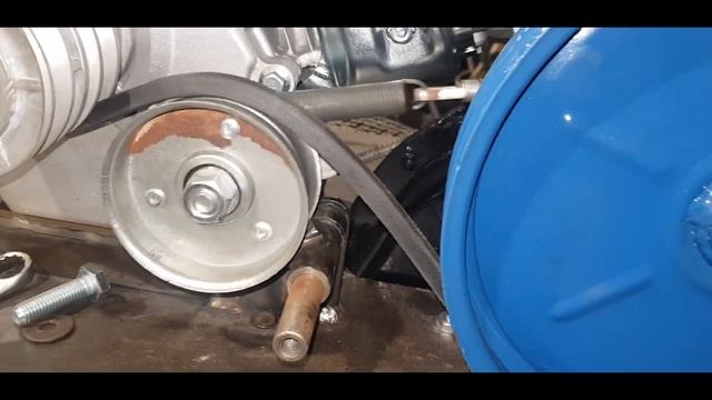 Переделал самодельный мотоблок с редуктором от ока мб. Заменил двигатель ЗиД 4,5 на Лифан 7 л/с смотреть онлайн