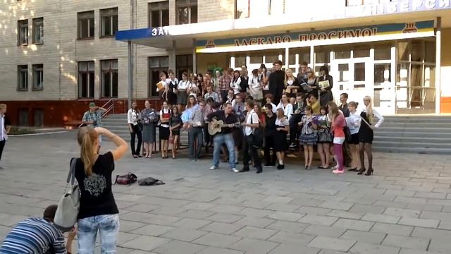 Сиськи внутри! / Фотосессия #2 смотреть онлайн