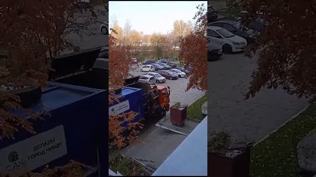 Мусоровоз KAMAZ САХ РАРЗ мк - 4554 - 06 приехал к нам забирать мусор. смотреть онлайн