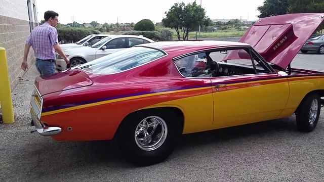 1968 Plymouth Hemi-Cuda 572 смотреть онлайн