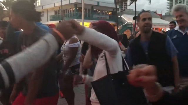 30Vice Band Rockin' the Hub смотреть онлайн