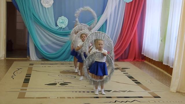 Танец "Хула хуп" смотреть онлайн