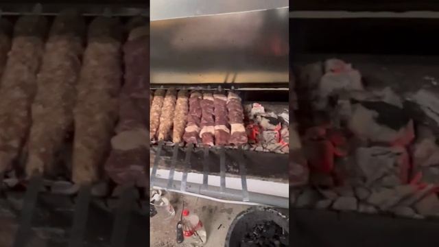 Шашлык готовится очень вкусно ?#шашлык #шашлыкрецепт #шашлыкнамангале #шашкипогороду #rek #official смотреть онлайн