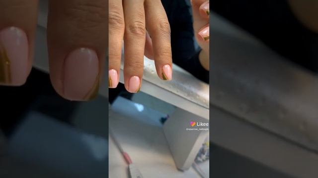 Нежный маникюр на короткий квадрат смотреть онлайн