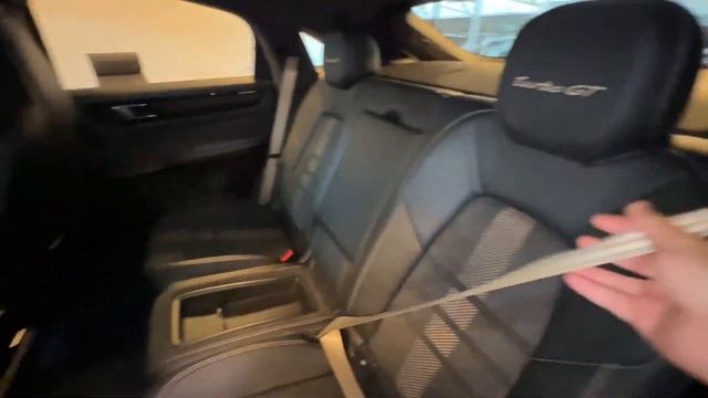 PORSCHE CAYENNE TURBO GT! O ÚNICO SUV 'DE PISTA', FEITO PARA AS RUAS - Só Veículos смотреть онлайн