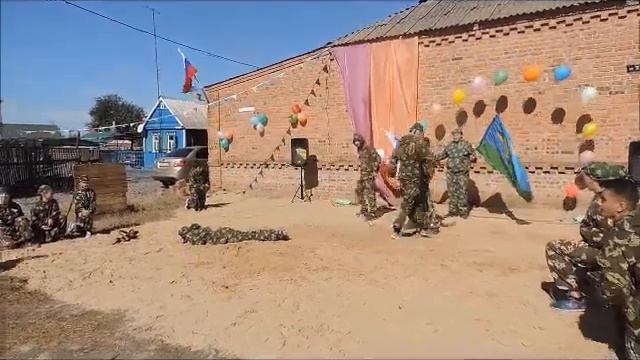 Показательные выступления ВПК Кречет на Дне села в х. Песчаный смотреть онлайн