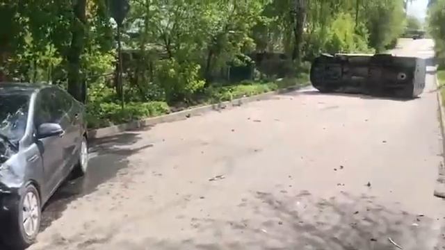 На улице Воронина в Добром перевернулась ГАЗель смотреть онлайн