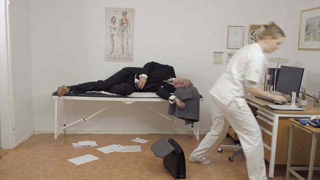 Doktor Julia - Byxbenet смотреть онлайн