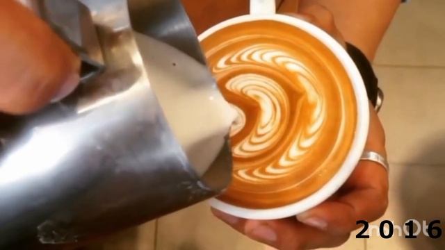DIY - Free Pour Latte Art Tutorial In a High-End Espresso Machine ( INTERMEDIATE ) смотреть онлайн