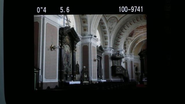 Canon EOS 4000D információk képvisszajátszás során смотреть онлайн