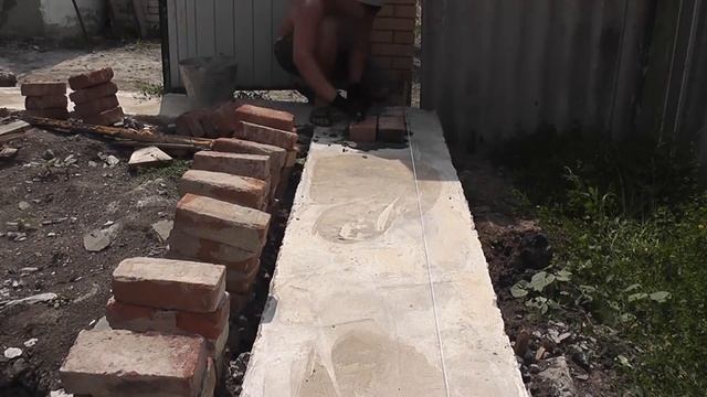 СТОЛЬКО КИРПИЧА  ЕЩЕ НЕ РАЗУ НЕ ПРОХОДИЛО ЧЕРЕЗ МОИ РУКИ