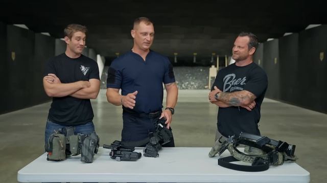 Cop VS Dirty Civilian VS Mil | Gun Belt Set Ups смотреть онлайн