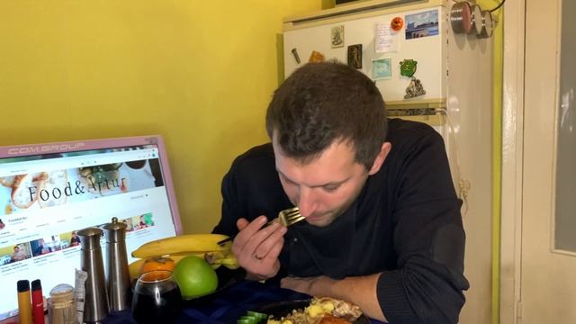 Ужин Мукбанг. Лесные грибы, картошечка и бёдрышки. смотреть онлайн
