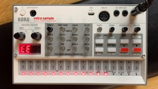 Korg Volca Sample New Generation - "two new step jump modes" demo (no talking) смотреть онлайн